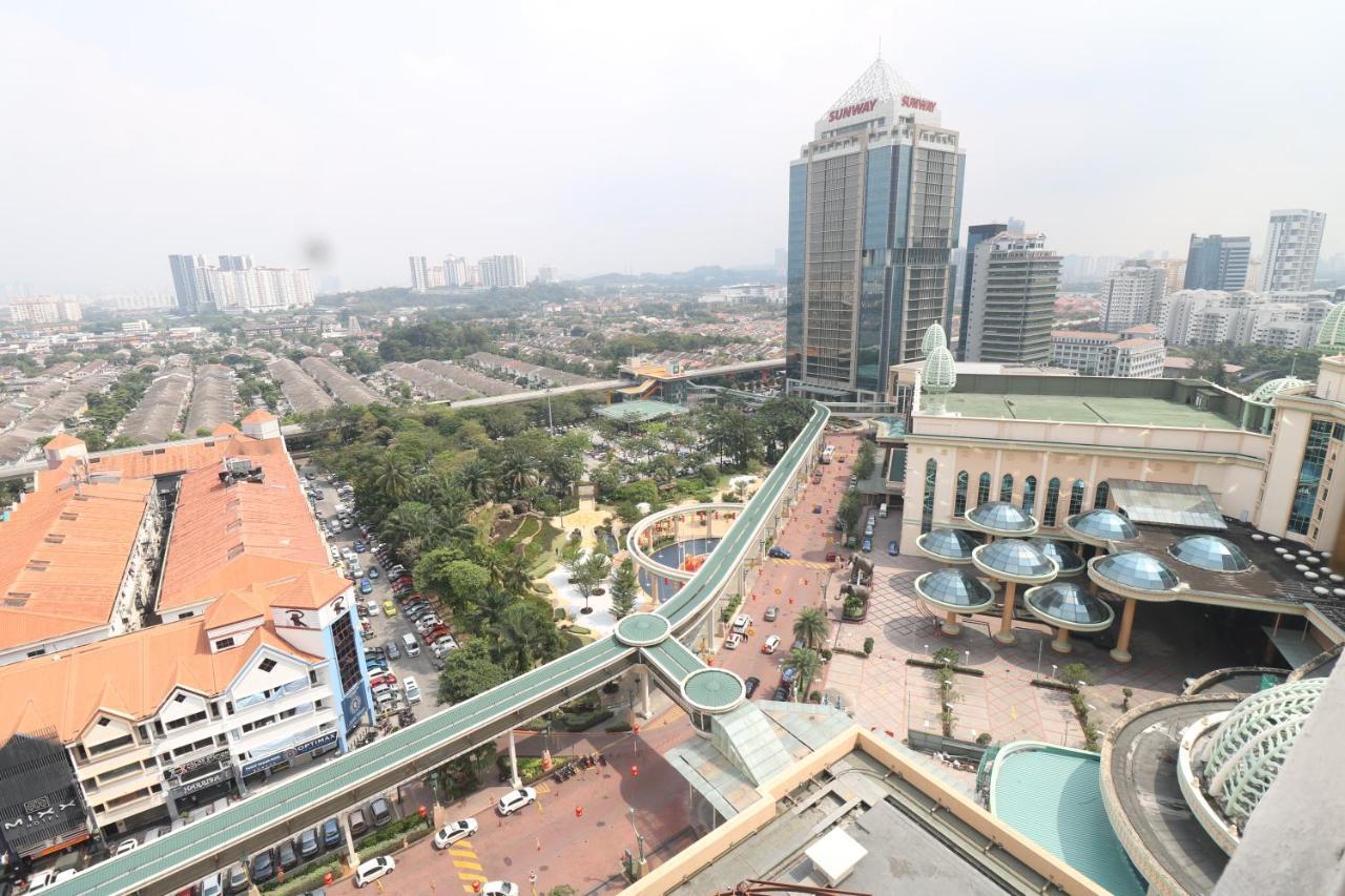 Raintree Resort Suites Petaling Jaya Exterior photo