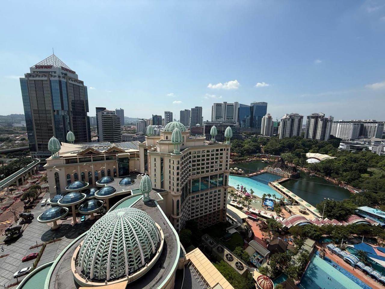 Raintree Resort Suites Petaling Jaya Exterior photo